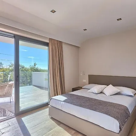 Holiday home Beautiful In With Kitchen Porec